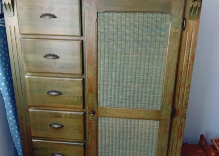 Grajewo ogłoszenia: Sprzedam meble drewniane;
cena do uzgodnienia.